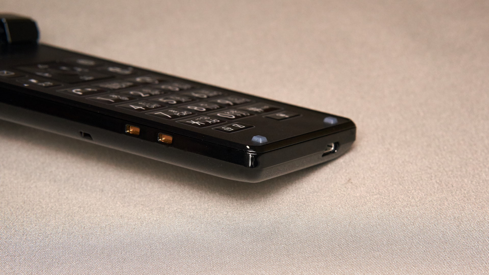 今どきのガラケー(ガラホ)AQUOSケータイ501SH(SOFTBANK/SHARP)を入手