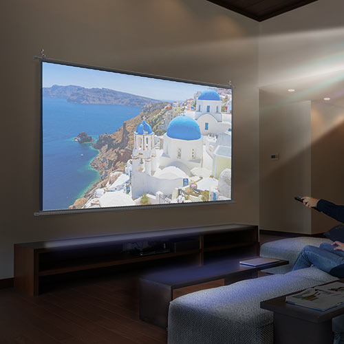 100インチ 壁掛けスクリーン／16:9／穴あけ不要で賃貸でも設置簡単